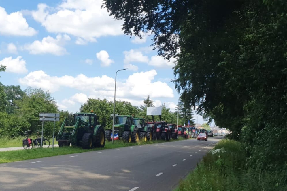 Koonstra publieksvriendelijke actie boeren uit Ommen