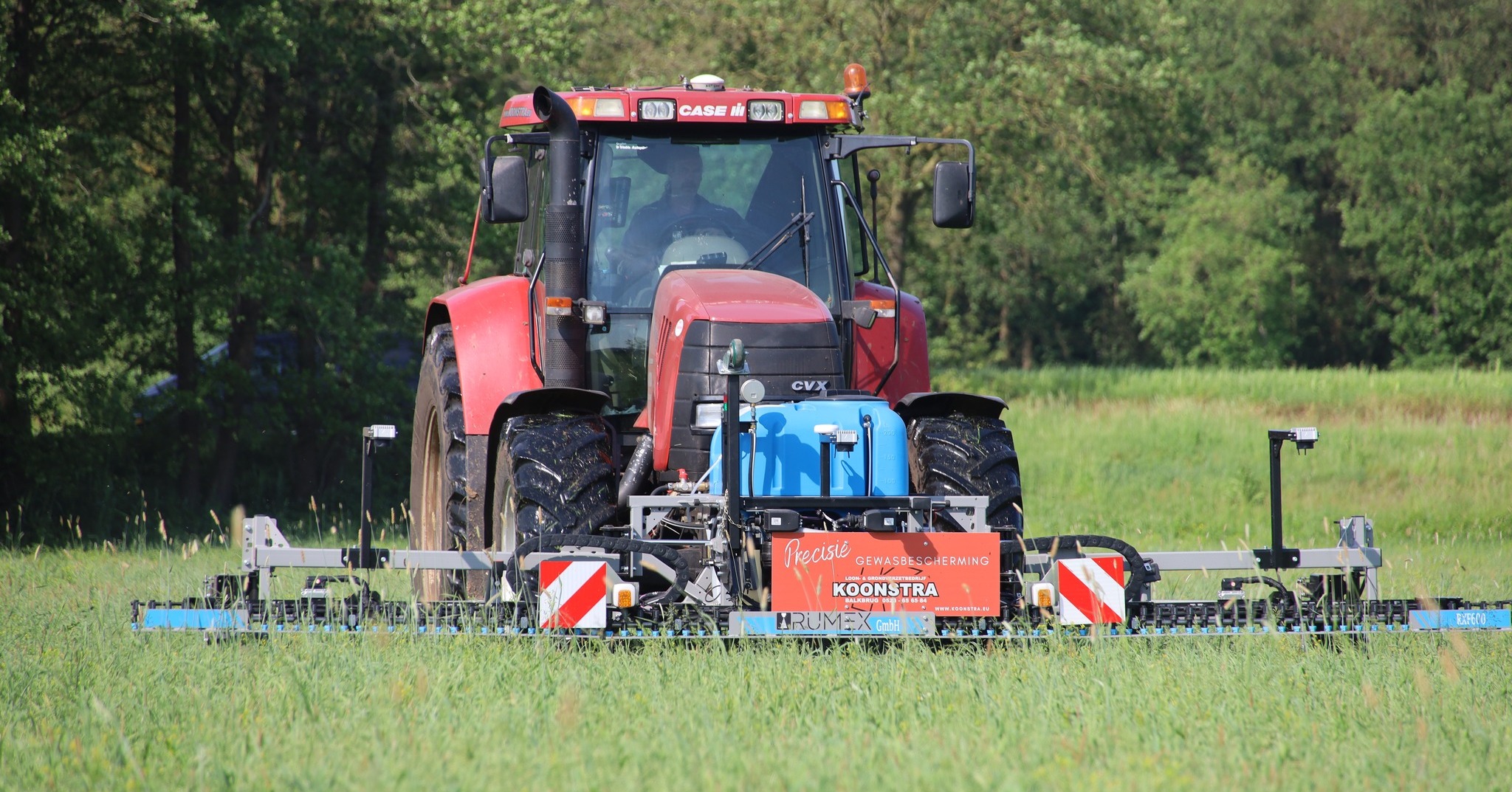 Loonbedrijf Koonstra Spotsprayen RFX600