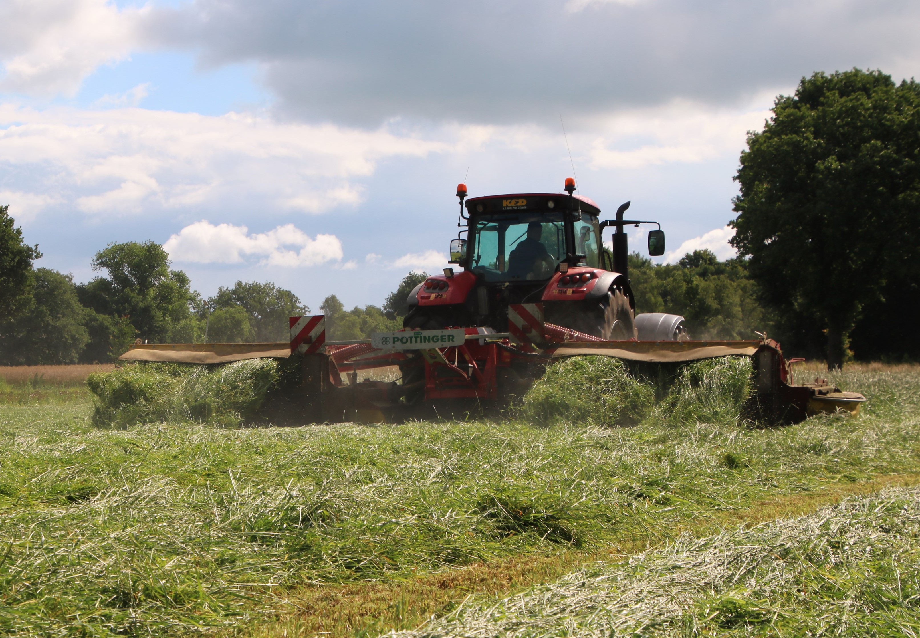 Grasmaaien Pottinger triple maaier met kneuzer