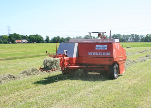 gras hooipersen hogedrukpers