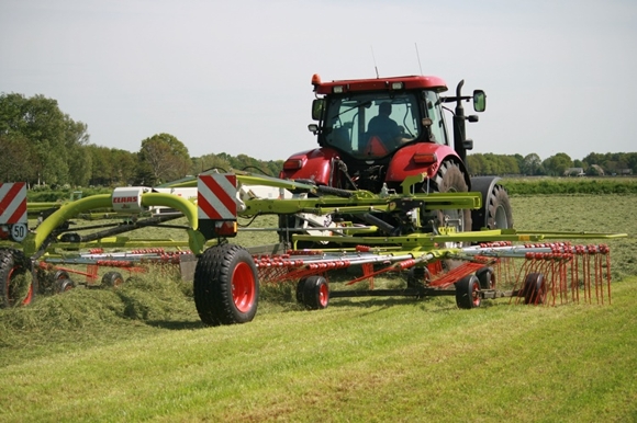 Grasharken met middenafleg Claas Liner