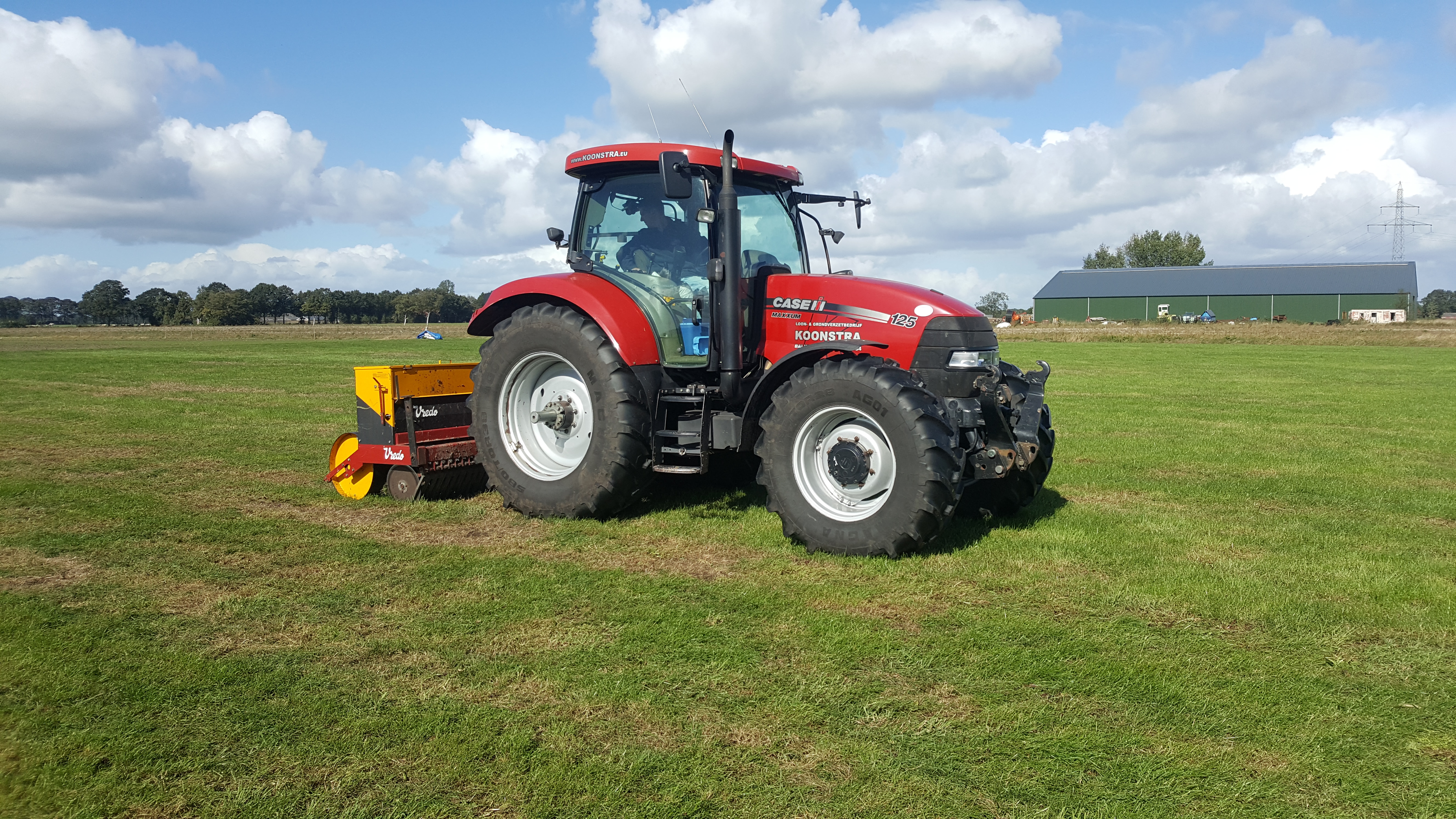 Koonstra, Loonbedrijf Koonstra, Vredo zaaimachine In bestaand grasland door of bijzaaien