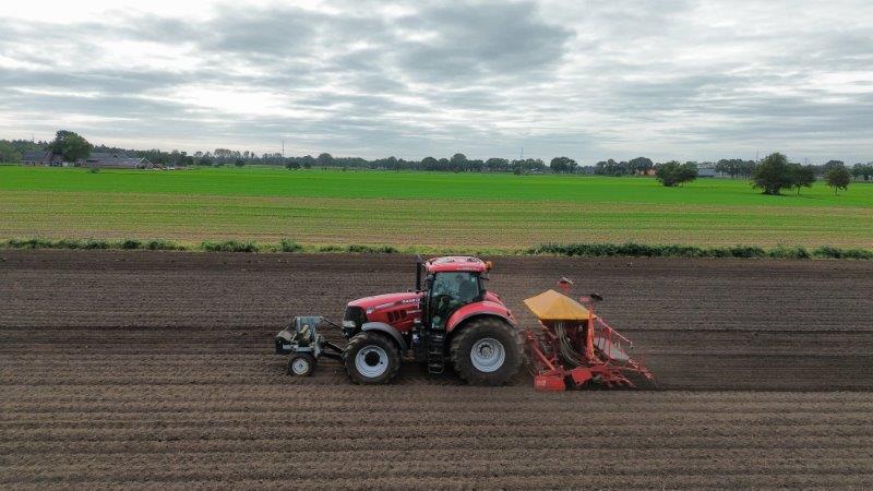 Koonstra Graszaaien met Lely