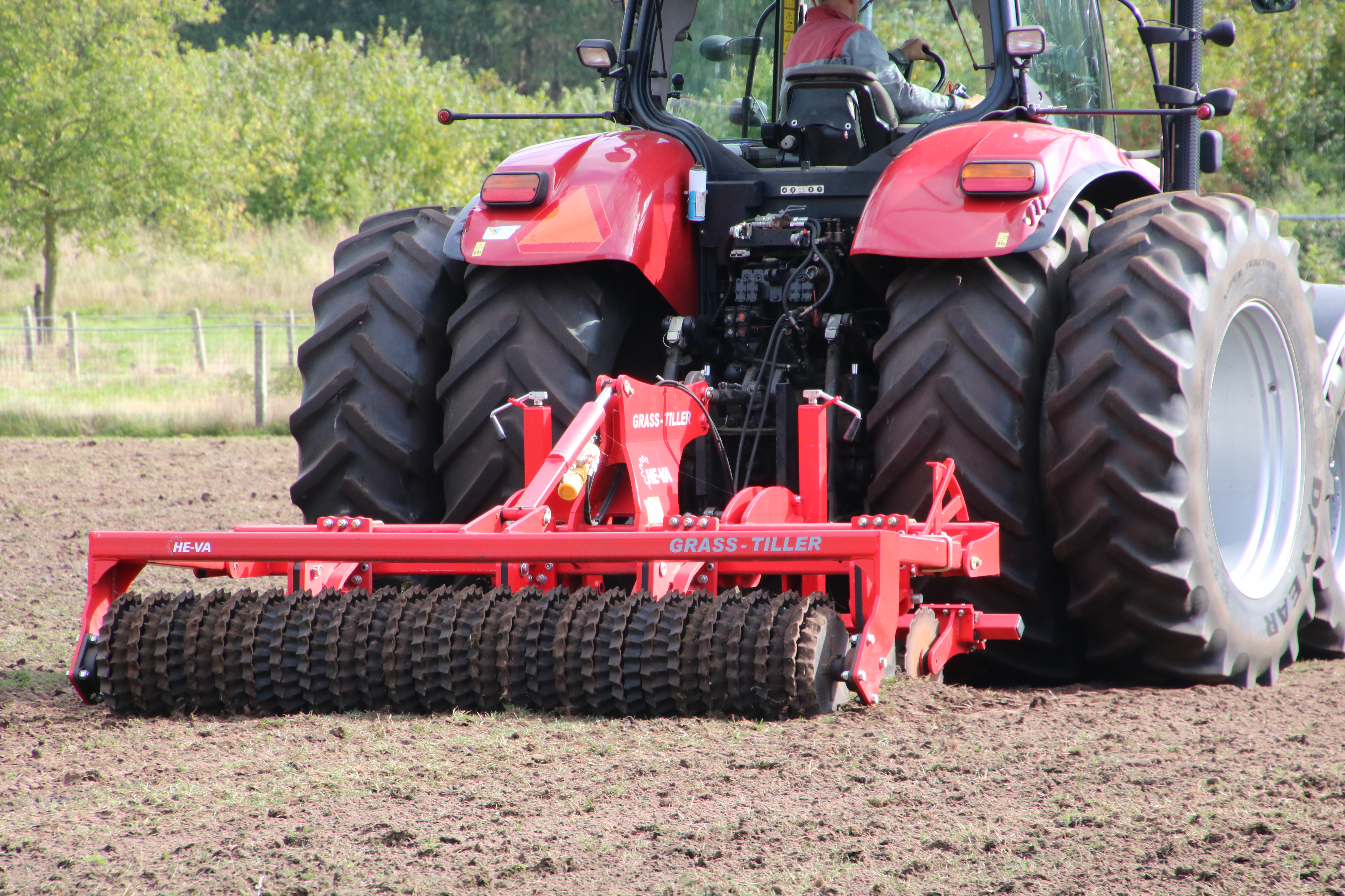 Koonstra, Loonbedrijf Koonstra, grasland beluchten, beluchten