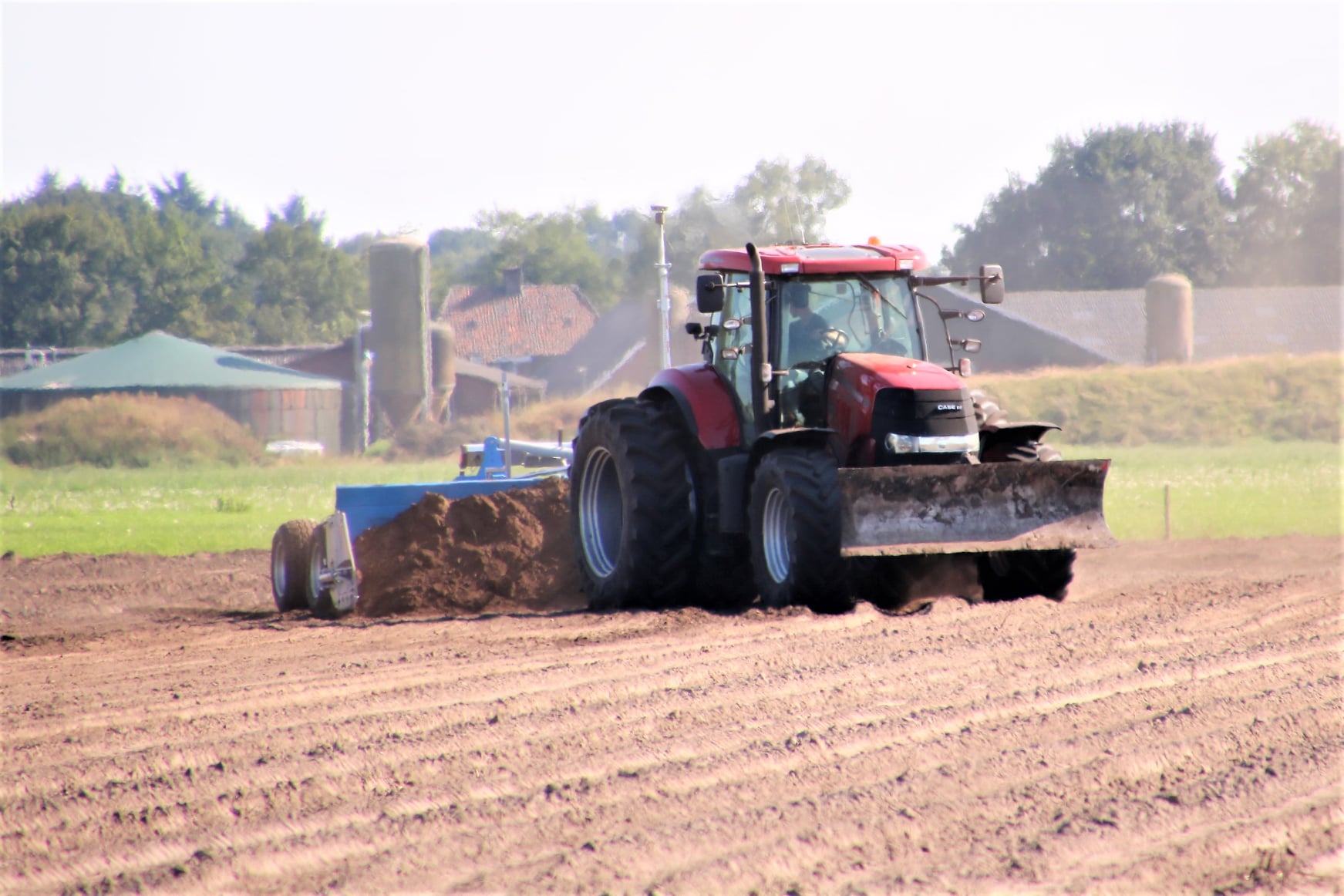 Koonstra, kilveren met kilverblad, egaliseren