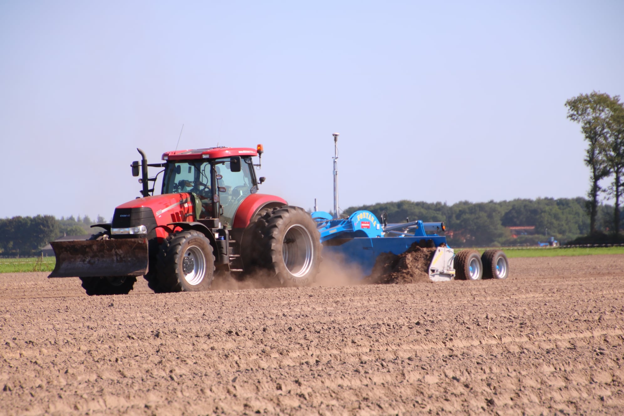 Koonstra, kilveren met kilverblad, egaliseren