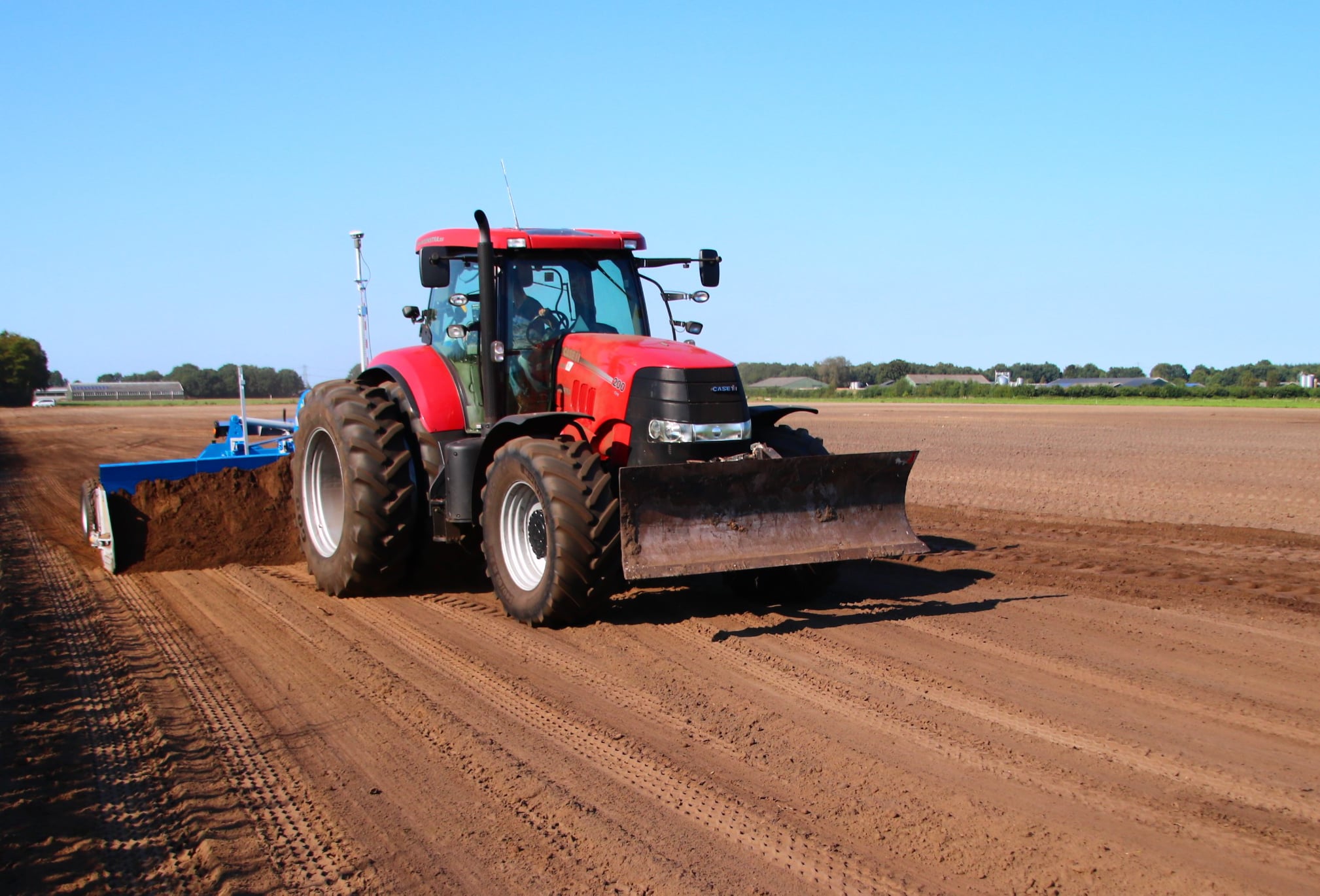 De lente is weer begonnen en iedereen is weer druk op het land