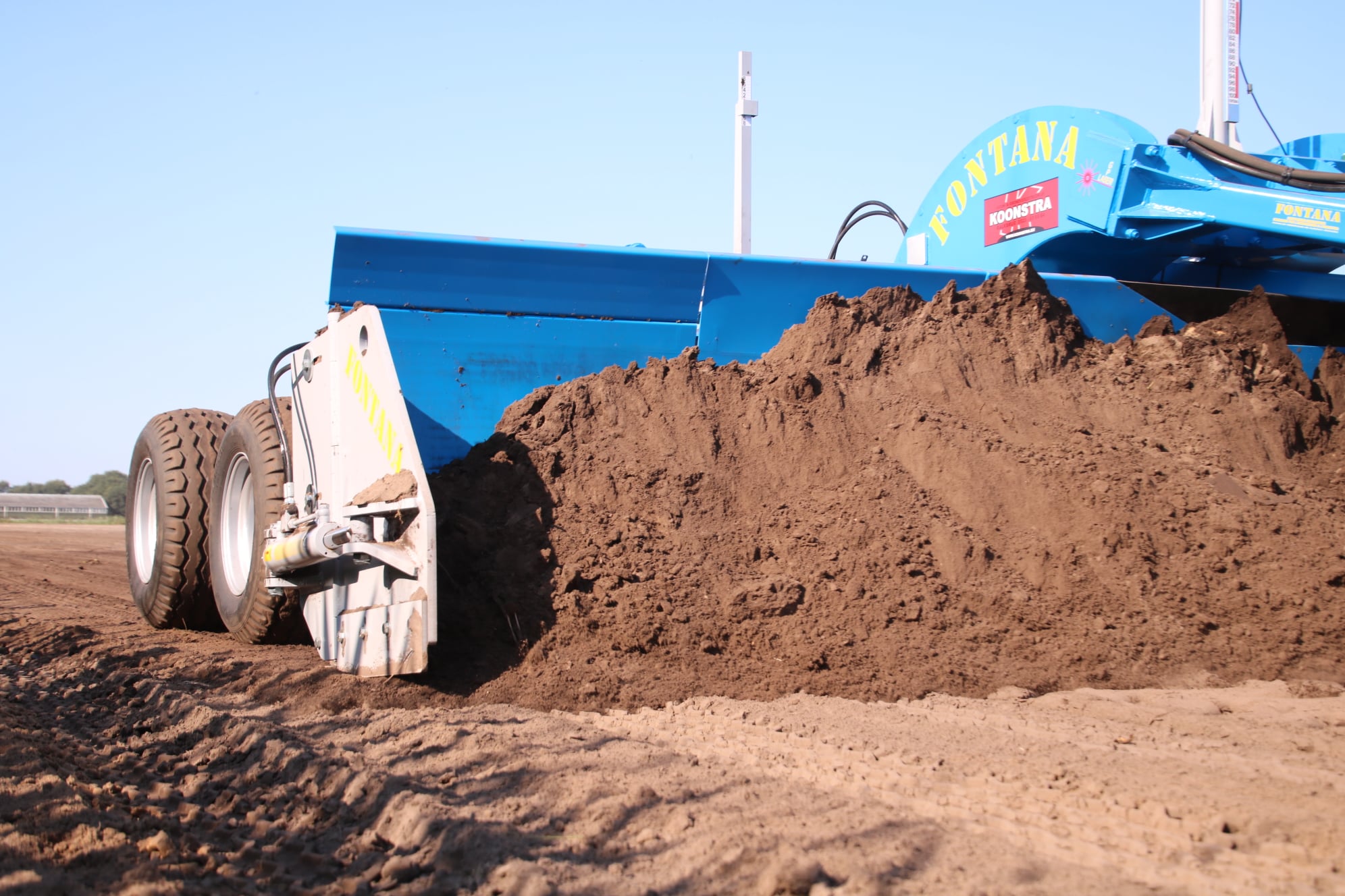 Koonstra, kilveren met kilverblad, egaliseren