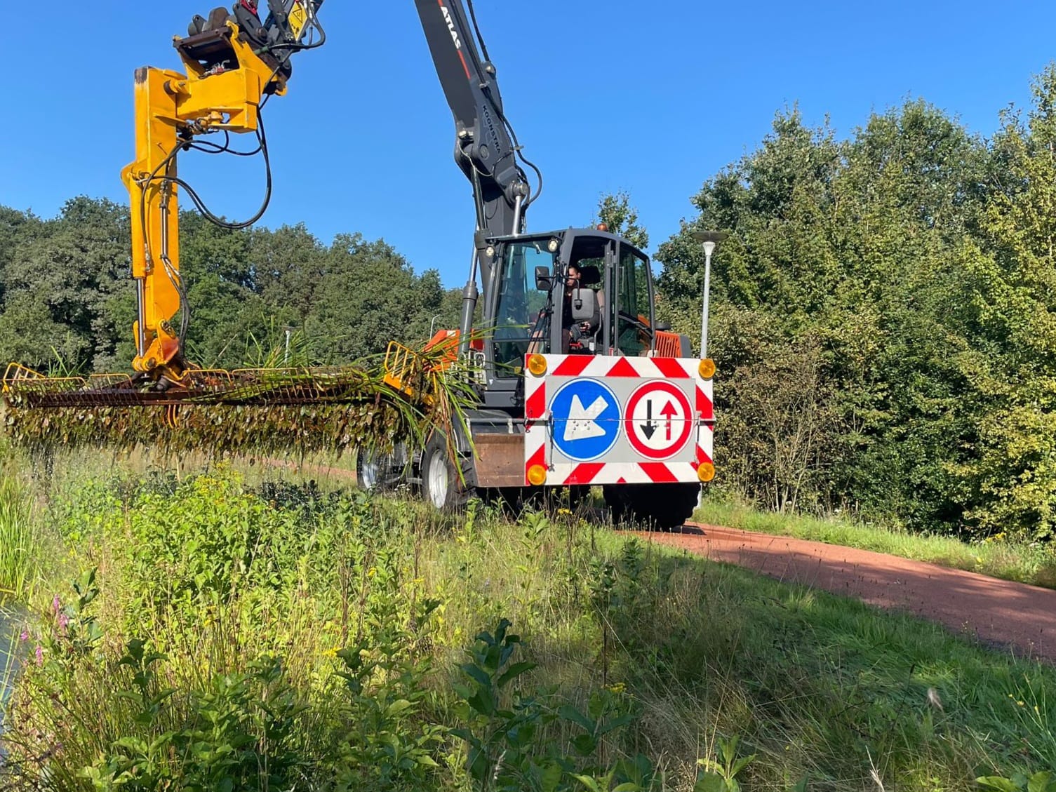 Vanaf heden beschikken wij over een Herder 5 meter maaikorf.