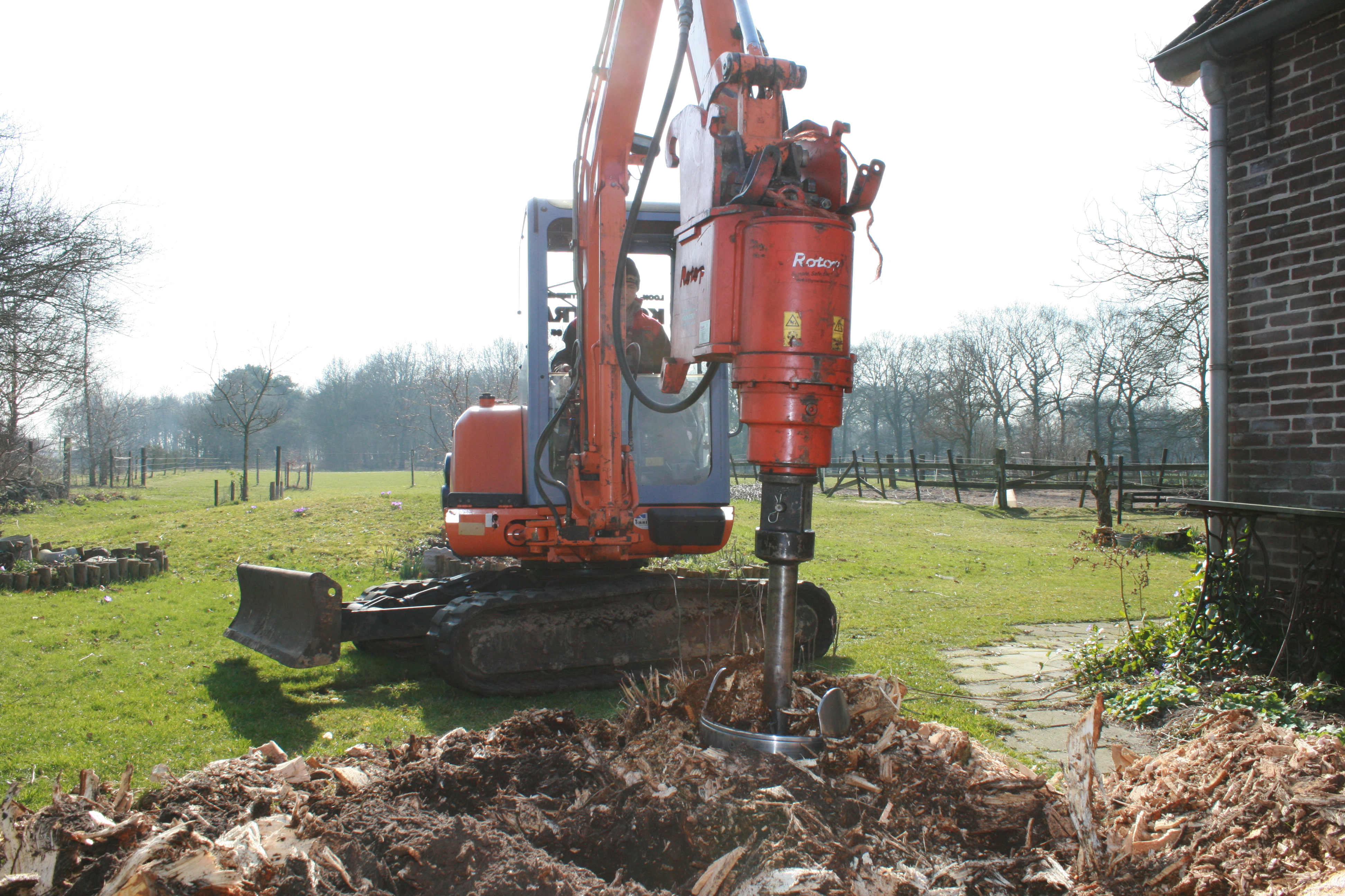 Koonstra, stobben verwijderen, stobben boren