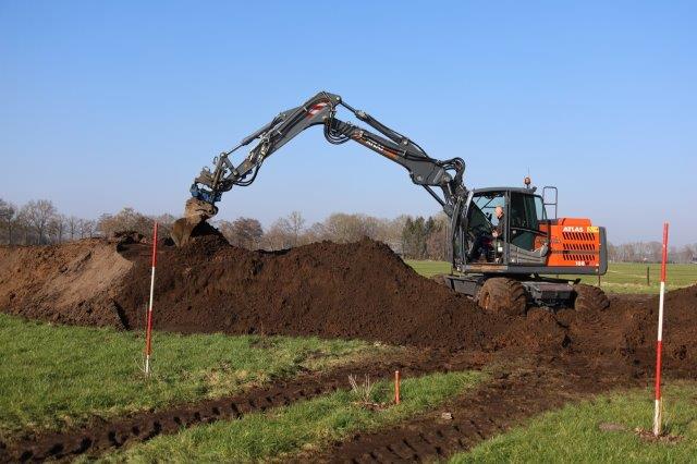 Koonstra, loonbedrijf Koonstra aanleg natuurlijke vijver