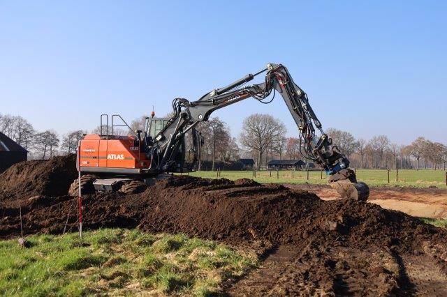 Koonstra, loonbedrijf Koonstra aanleg natuurlijke vijver