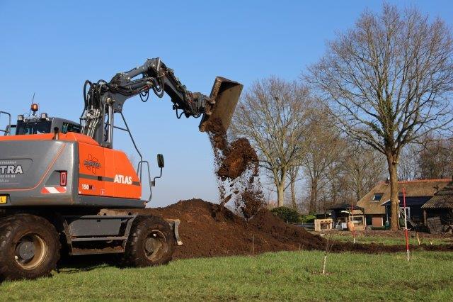 Koonstra, loonbedrijf Koonstra aanleg natuurlijke vijver