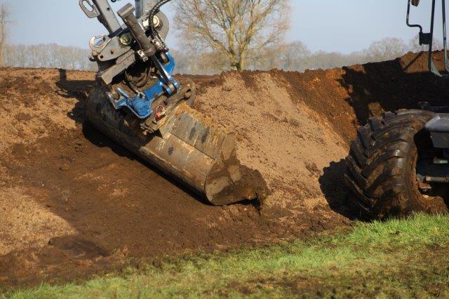Koonstra, loonbedrijf Koonstra aanleg natuurlijke vijver