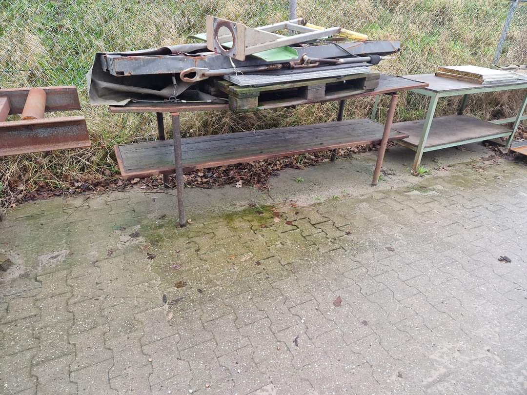 Loonbedrijf Koonstra te koop werkbank Loonbedrijf Koonstra te koop werkbank