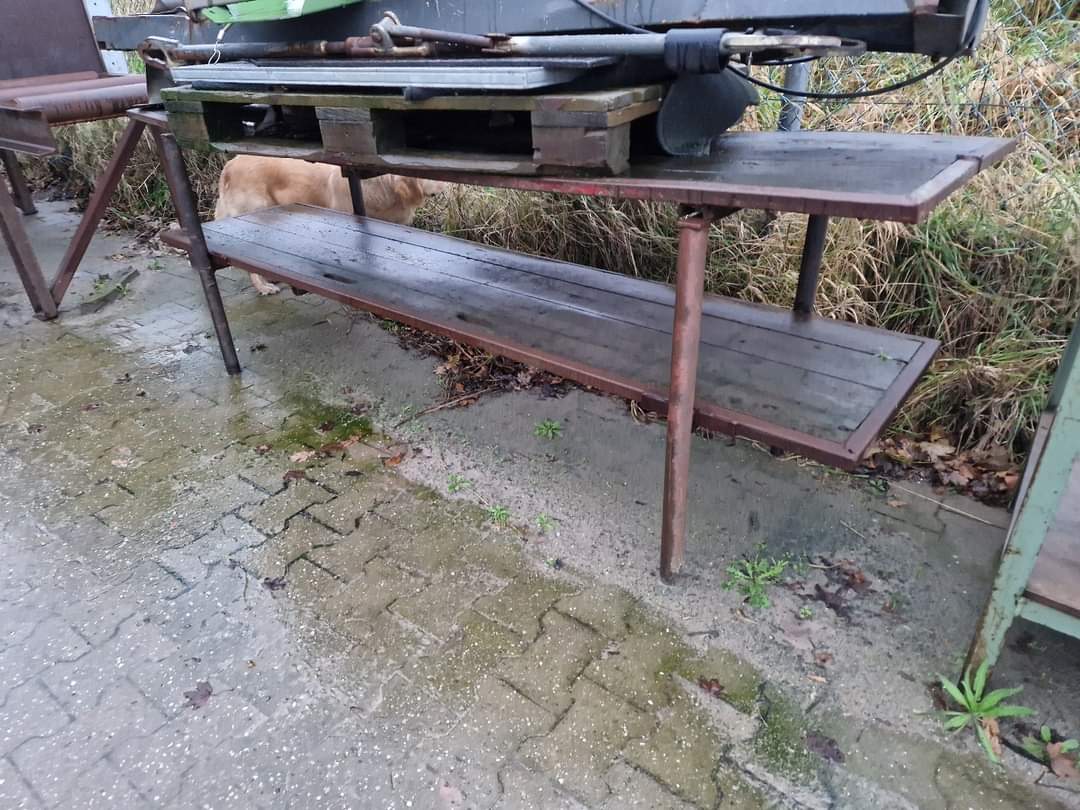 Loonbedrijf Koonstra te koop werkbank