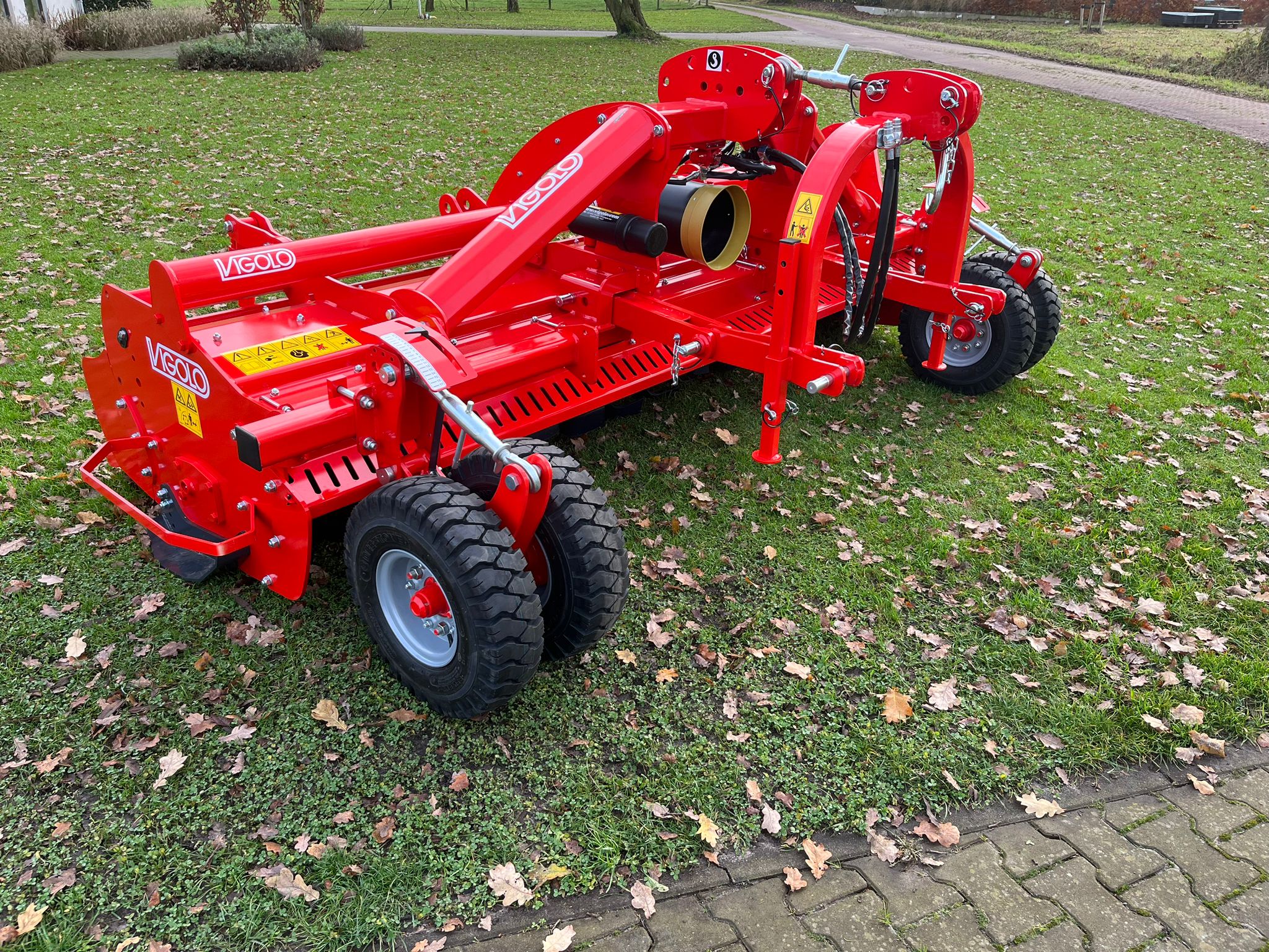 Loonbedrijf Koonstra biofrees huren biofrees verhuur