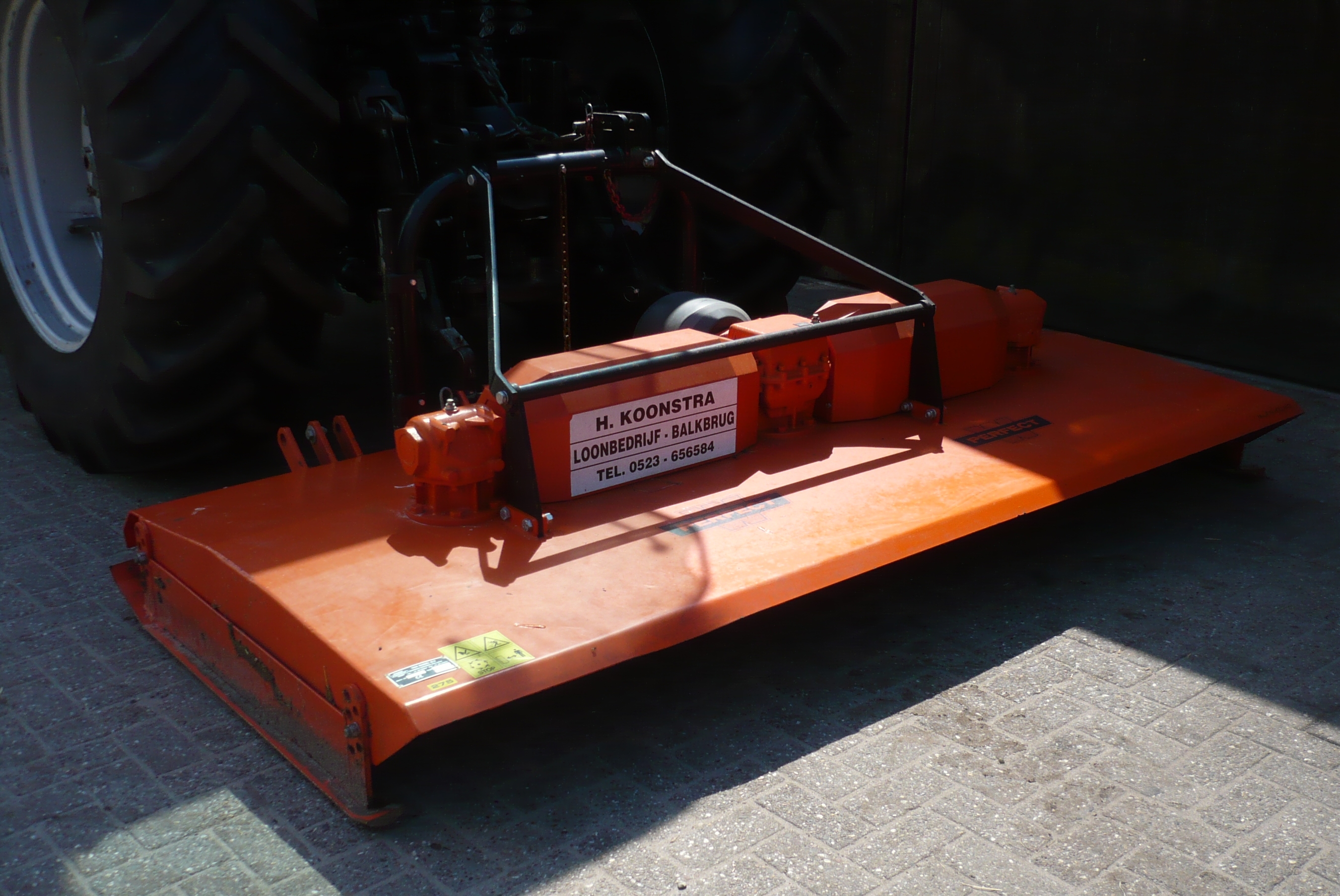 Loonbedrijf Koonstra, huur weilandbloter, verhuur weilandbloter