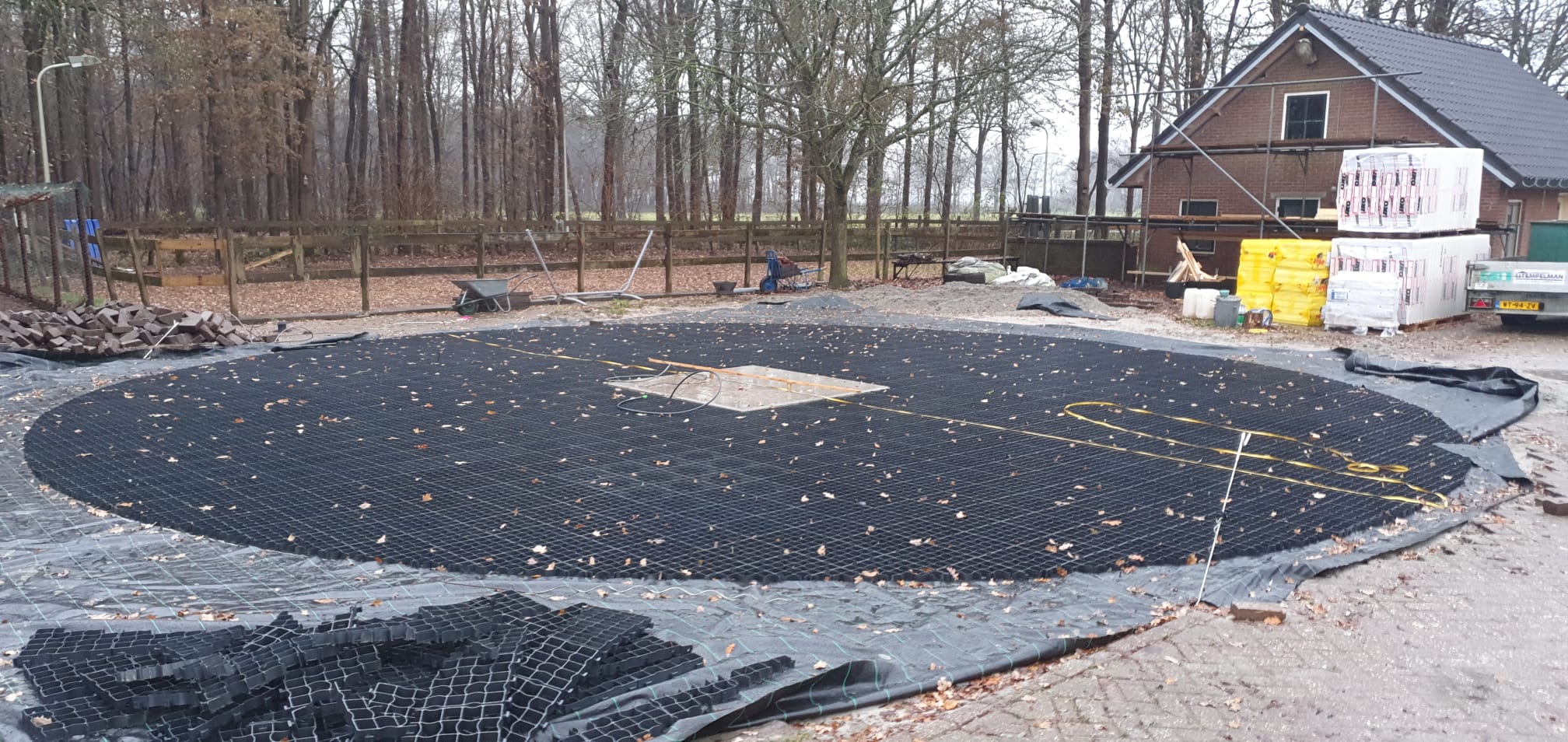 Loonbedrijf Koonstra, ecoraster leveren en leggen