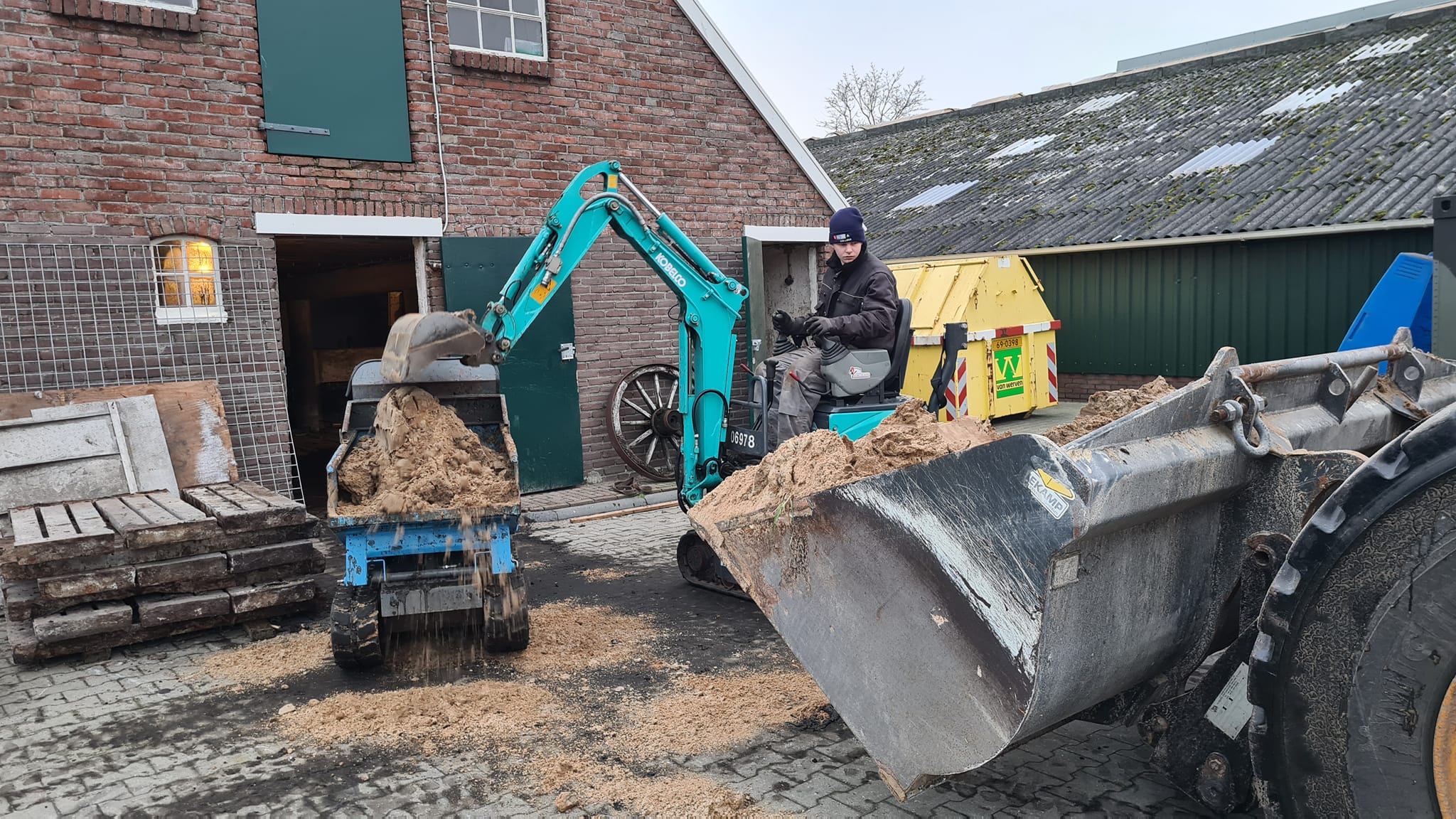 Koonstra betonvloeren en putten verwijderen