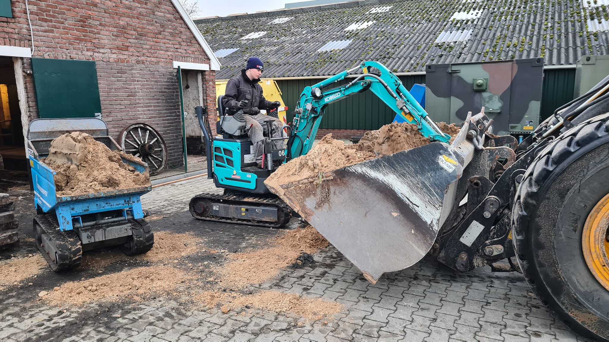 Koonstra betonvloeren en putten verwijderen