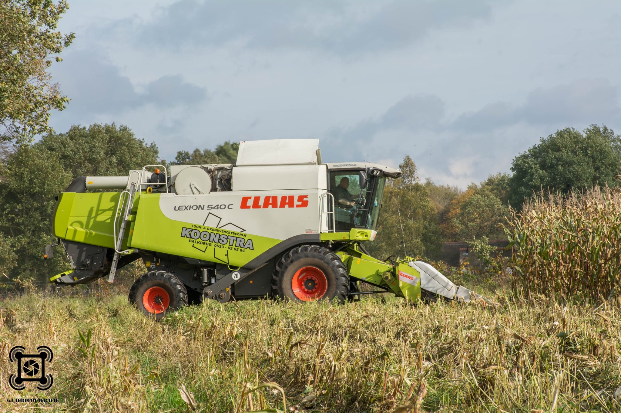 Combinen maisdorsen en pletten en inslurven megabagging