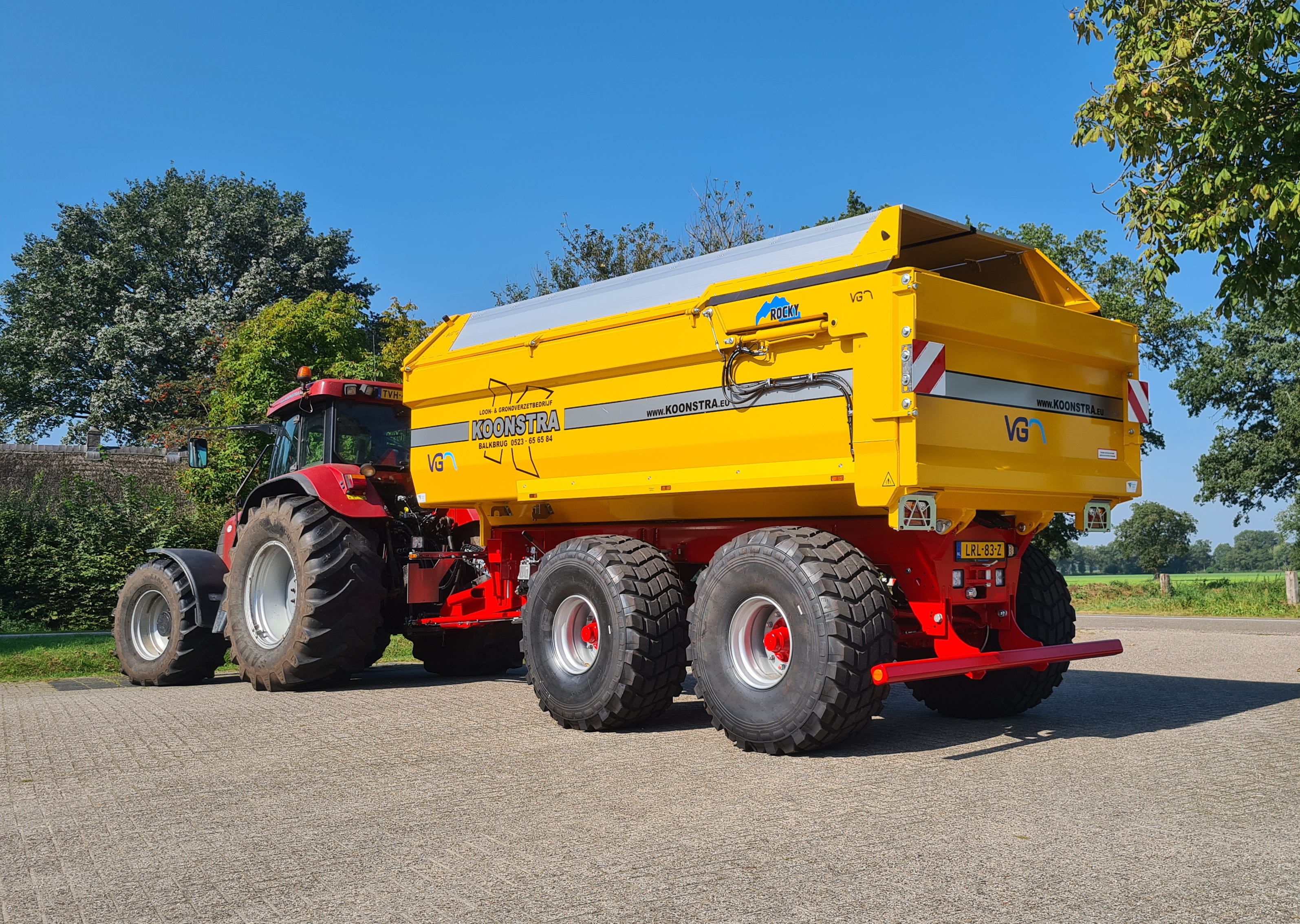 Twee nieuwe VGM dumpers zijn geleverd.
