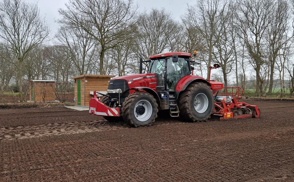 Koonstra, Loonbedrijf Koonstra in opdracht van camping Westerbergen