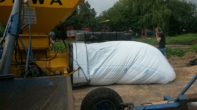 Maisdorsen pletten en inslurven met claas lexion 