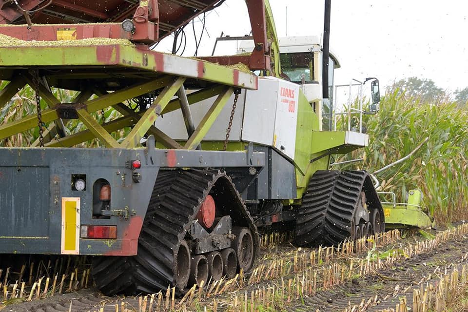 Claas Jaquar 860 bunkerhakselaar op rupsen