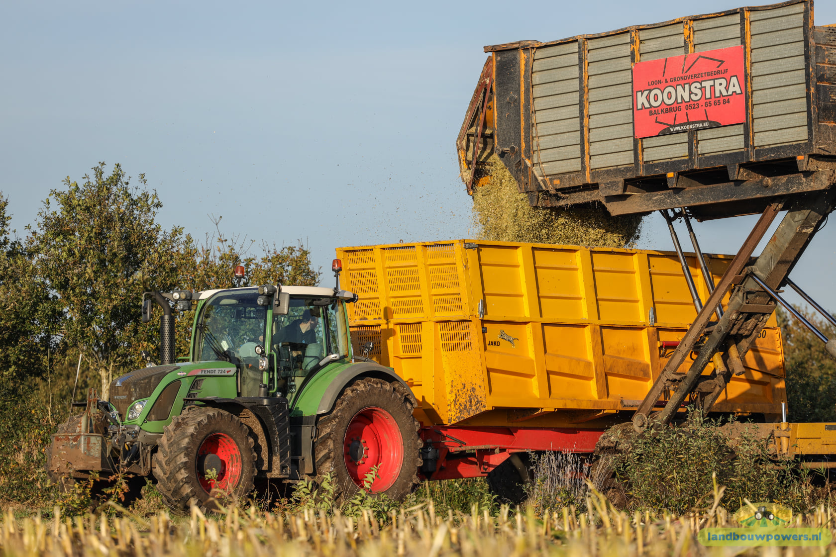 Koonstra maisoogst op rupsen met  Claas 860 bunkerhakselaar met Terra Gator rupsdumper 