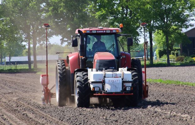 Maiszaaien 6 rijer 2