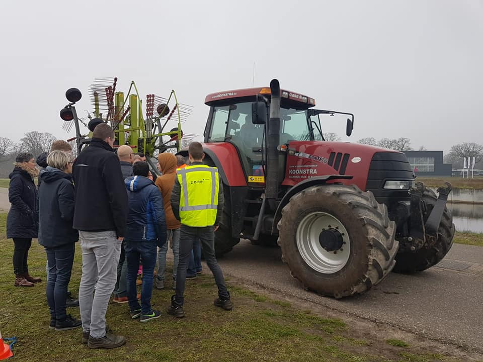 VOMOL veilig omgaan met opvallend landbouwverkeer 