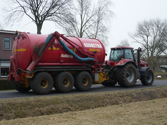 Schuitemakertank voor mesttransport