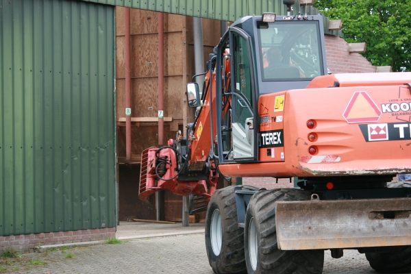 Koonstra van sloop tot bouwrijp maken